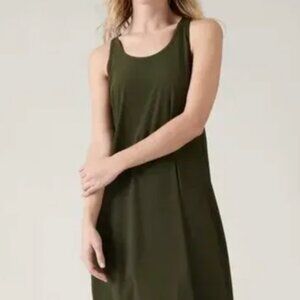 ATHLETA Presidio Traveler Maxi Dress in Aspen Olive size M